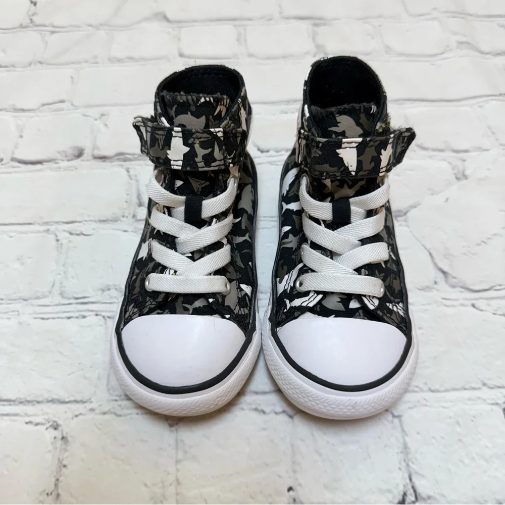Shark Converse